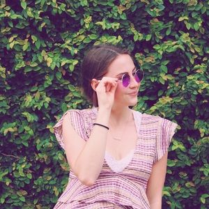 Flutter sleeve deep V crop top